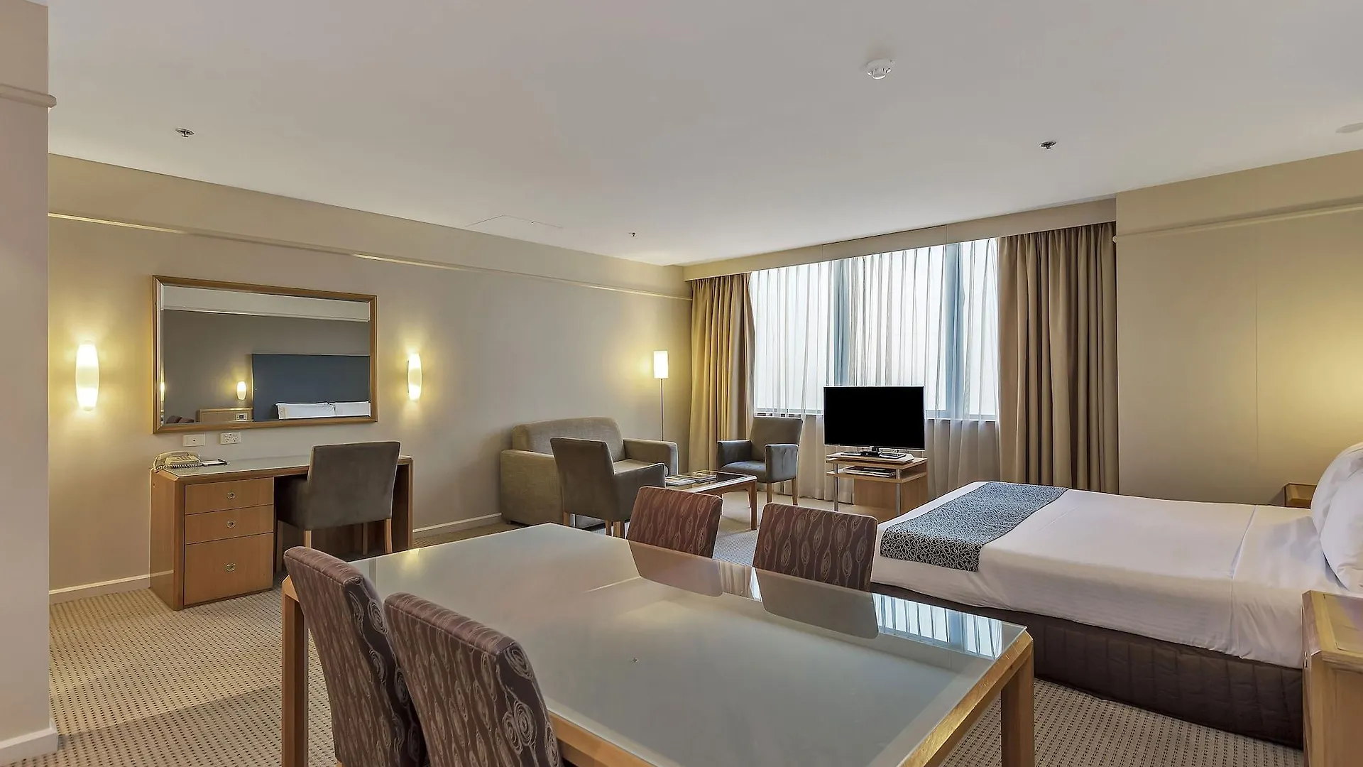 Stamford Plaza Adelaide Hotel