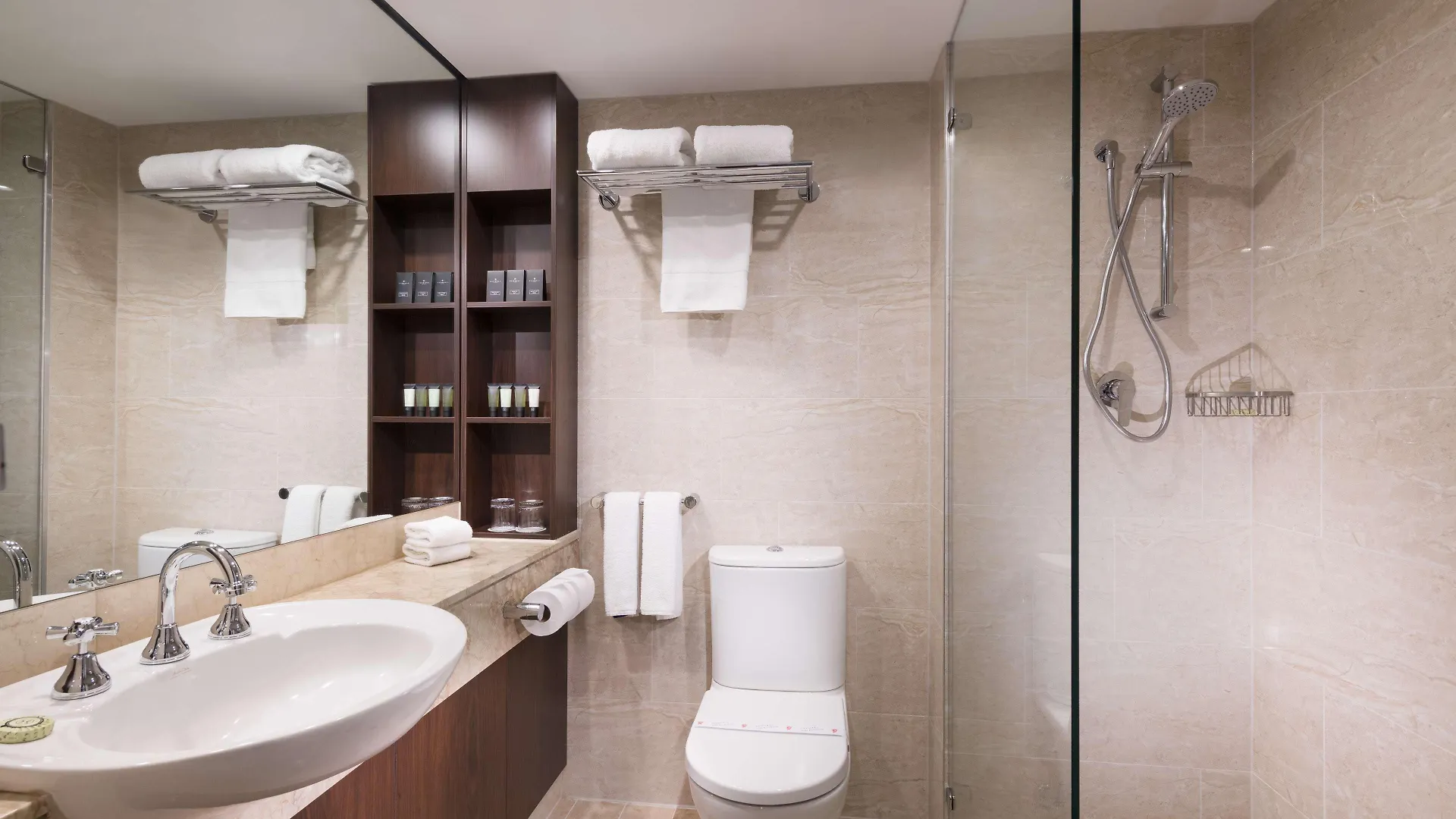 Stamford Plaza Adelaide Hotel