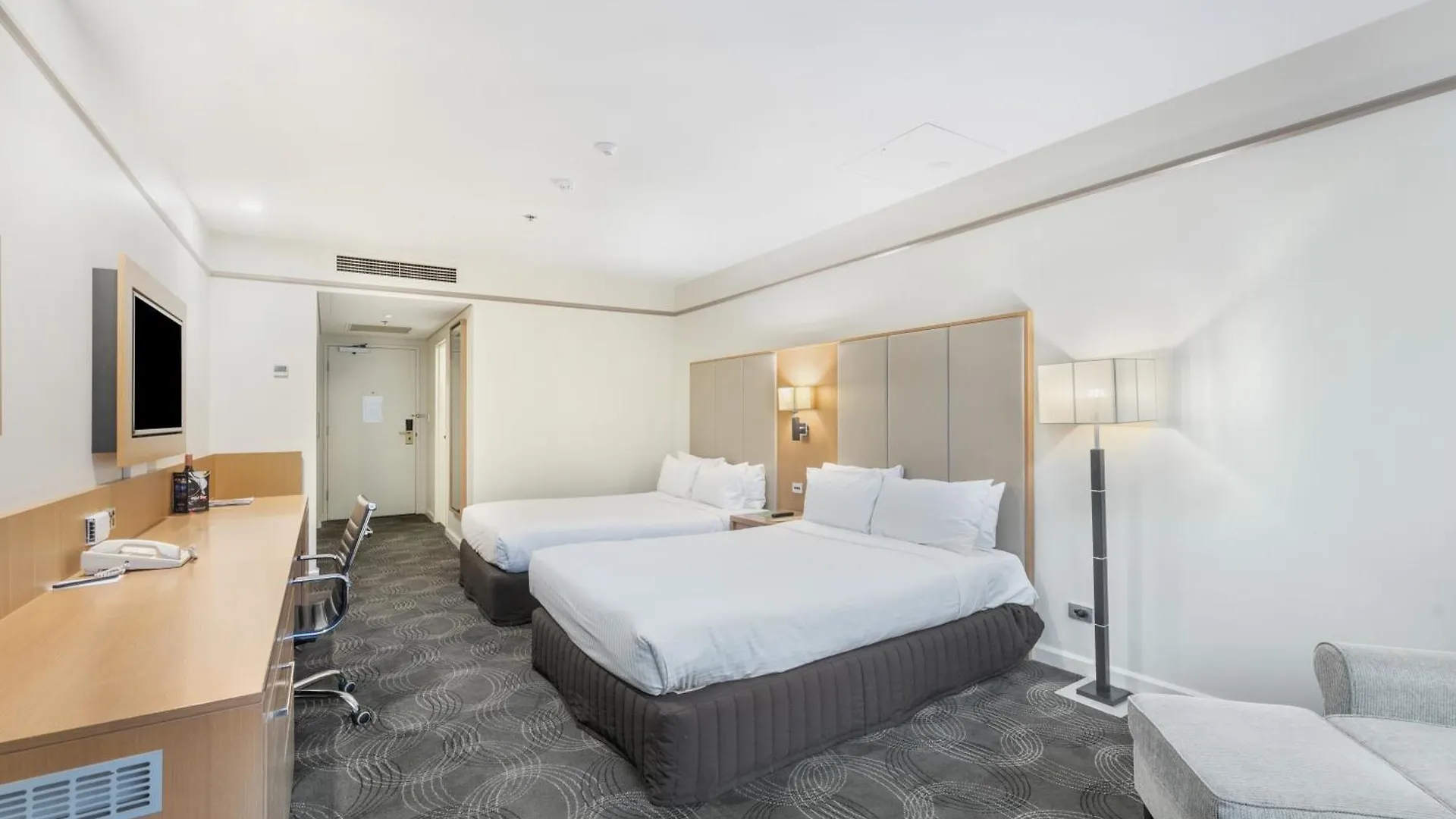 Stamford Plaza Adelaide Hotel