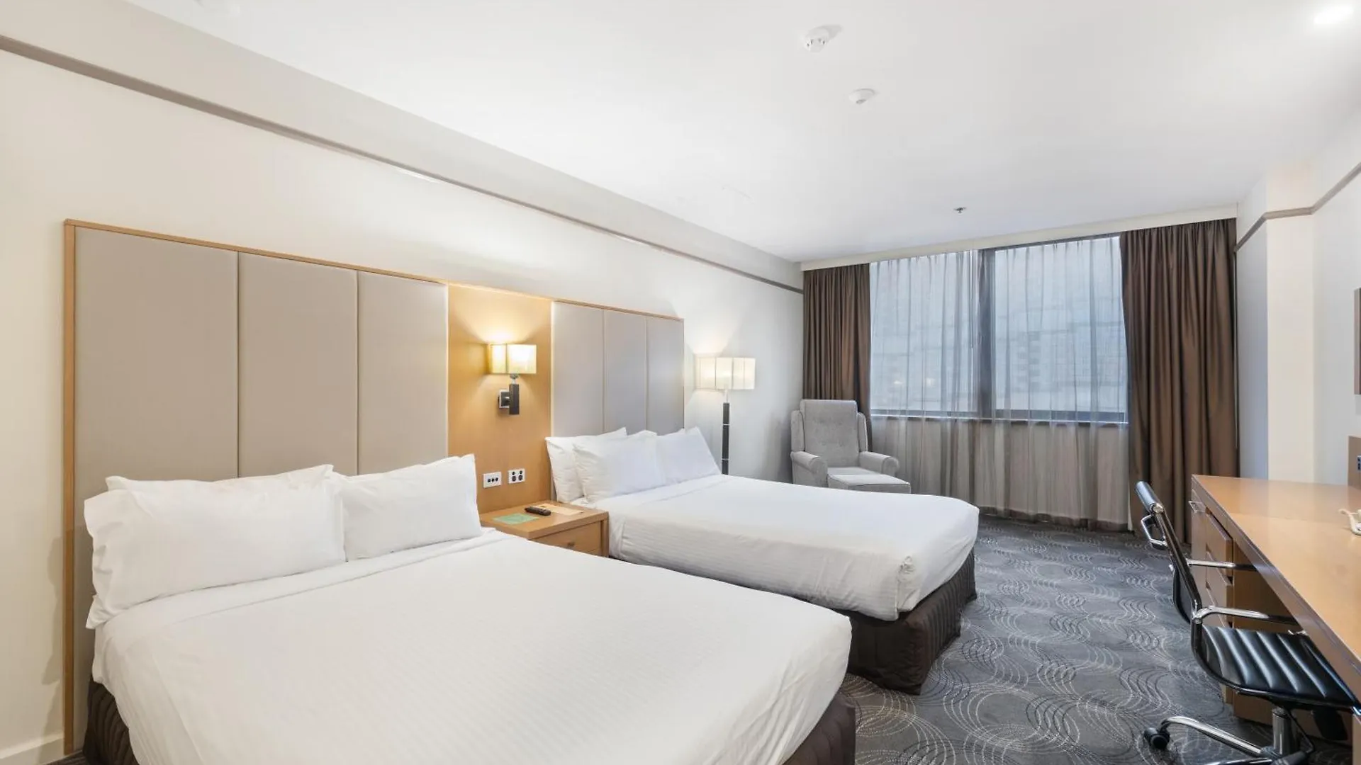 Stamford Plaza Adelaide Hotel