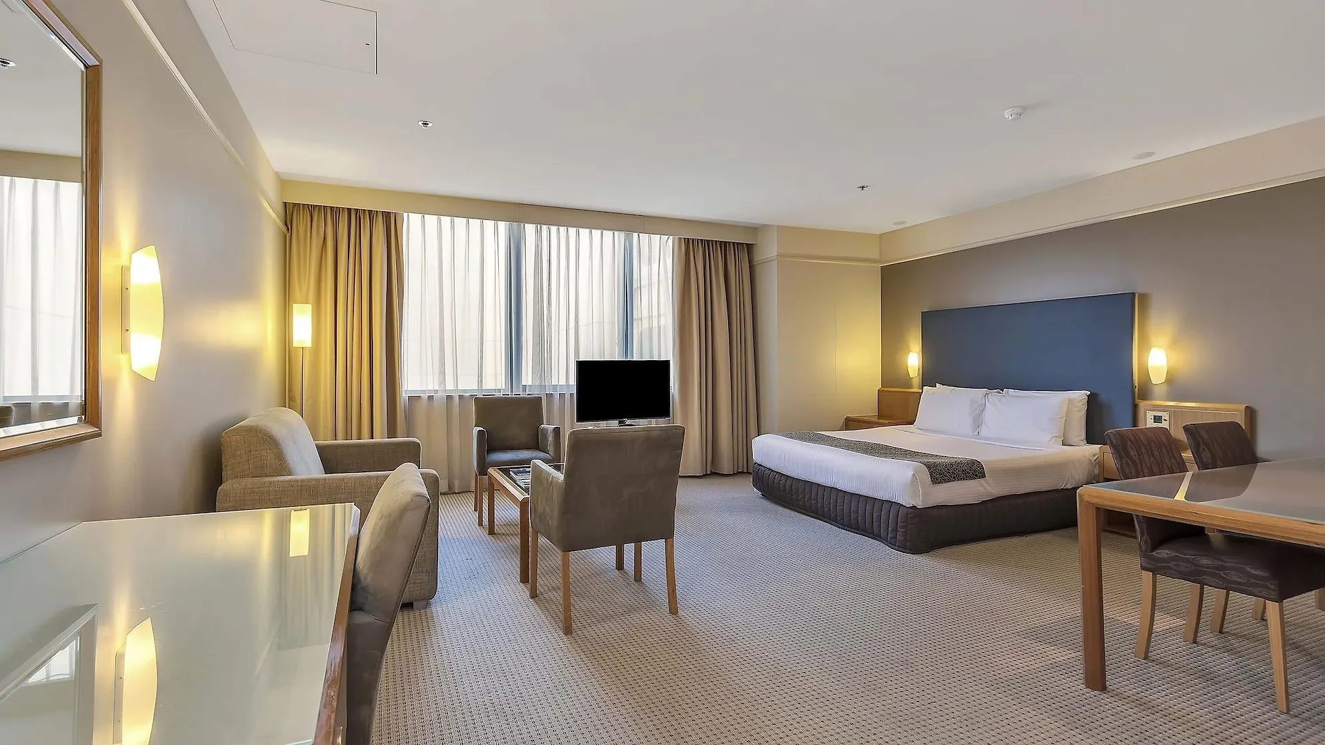 Stamford Plaza Adelaide Hotel 5*,  Australia