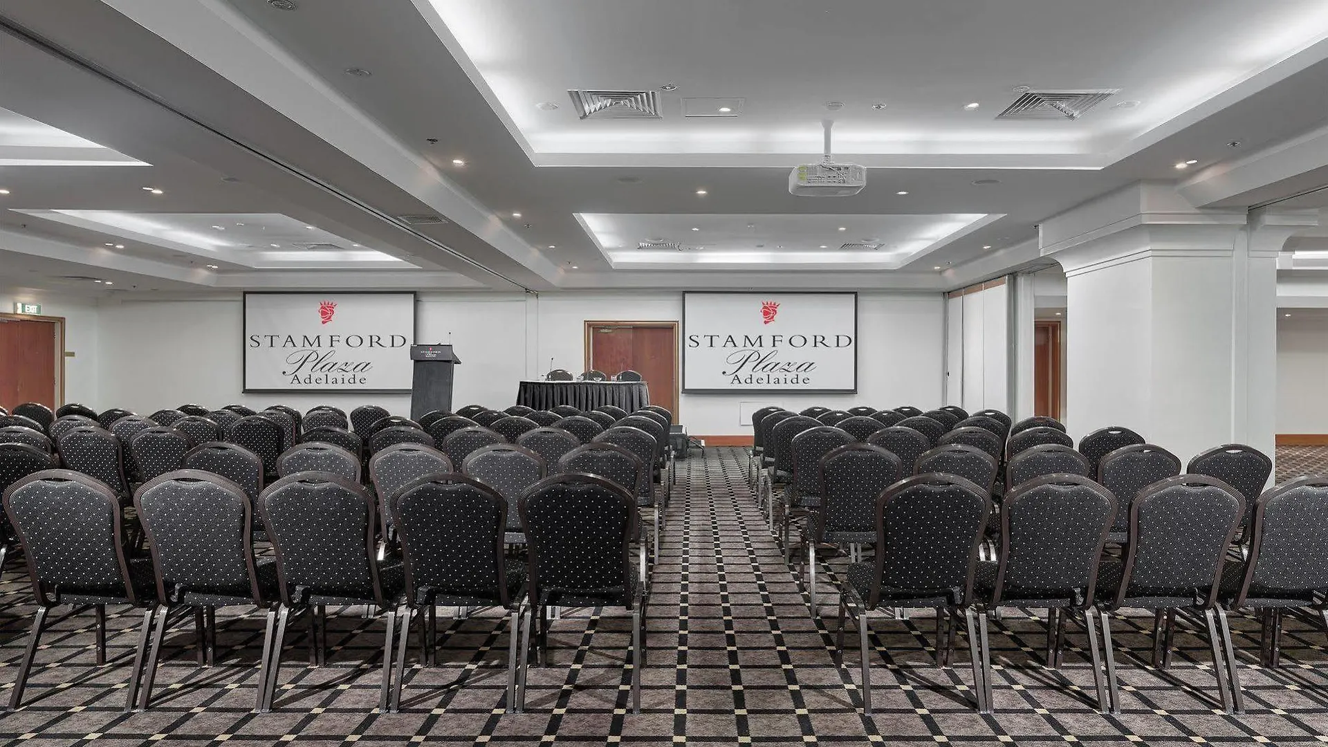Stamford Plaza Adelaide Hotell 5*,  Australien