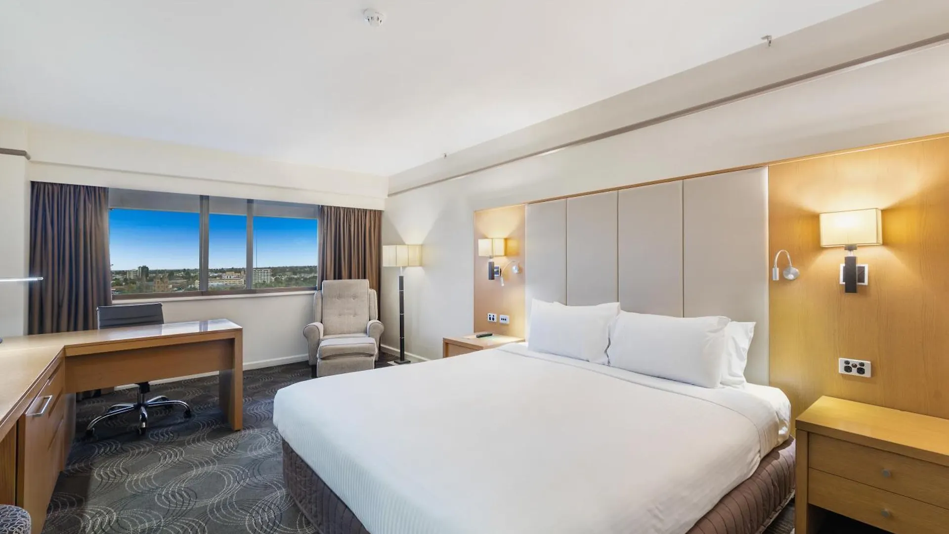 Stamford Plaza Adelaide Hotel
