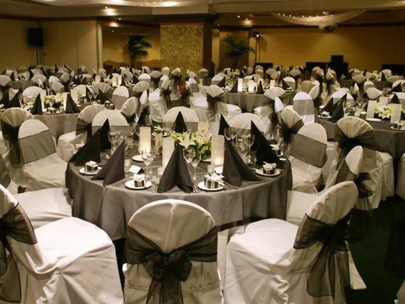 Stamford Plaza Adelaide Hotel 5*,  Australia